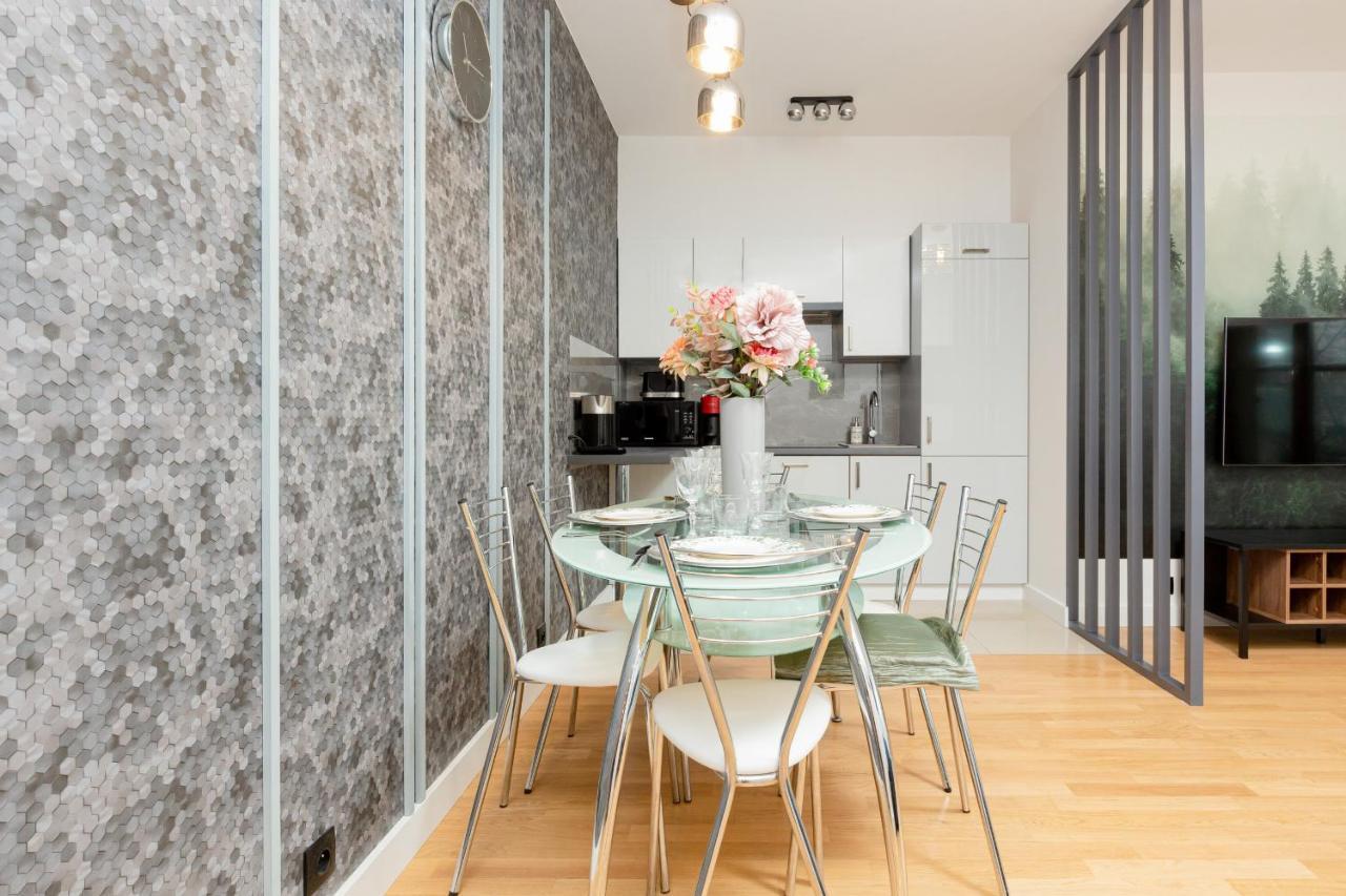 Park Arkadia Apartment With Parking Mokotow By Noclegi Renters Varşovia Exterior foto