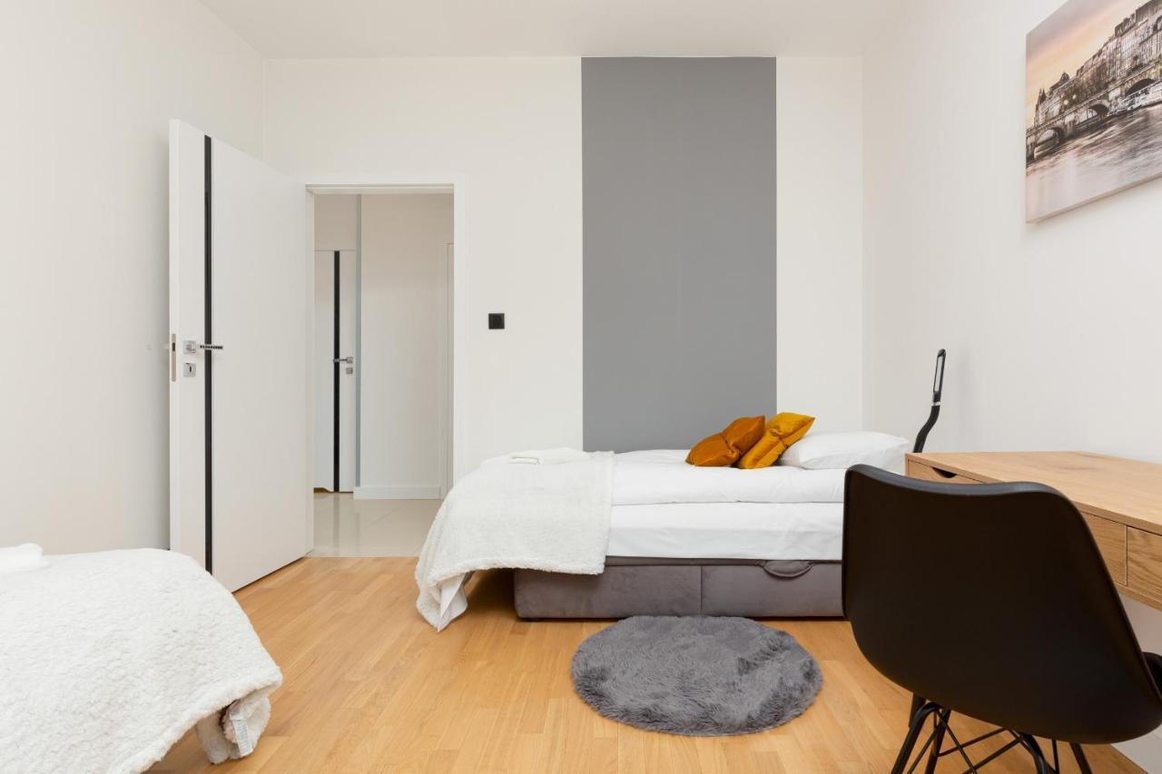 Park Arkadia Apartment With Parking Mokotow By Noclegi Renters Varşovia Exterior foto